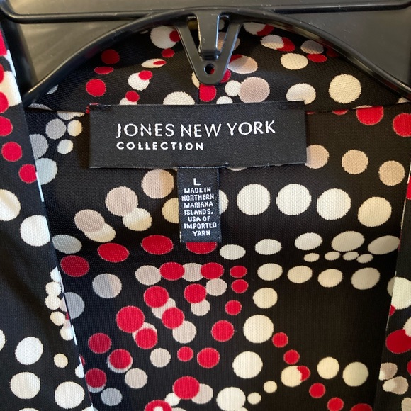COPY - Jones New York wrap top. Size Large. - Picture 3 of 5